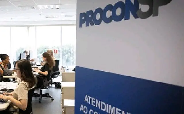 Consumidores recebem apoio para resolver conflitos de compra