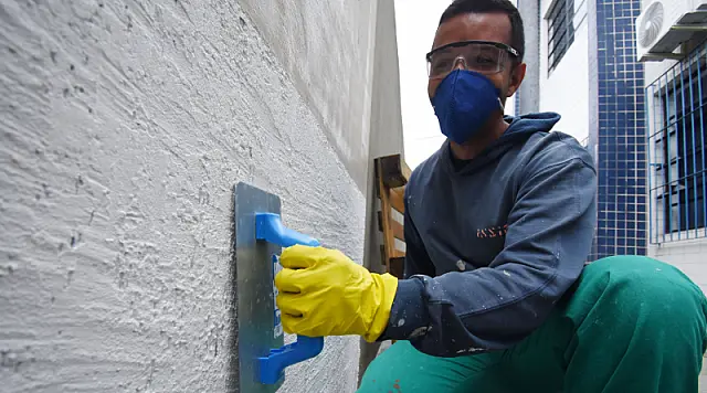 Curso prepara trabalhadores para serviços da construção civil